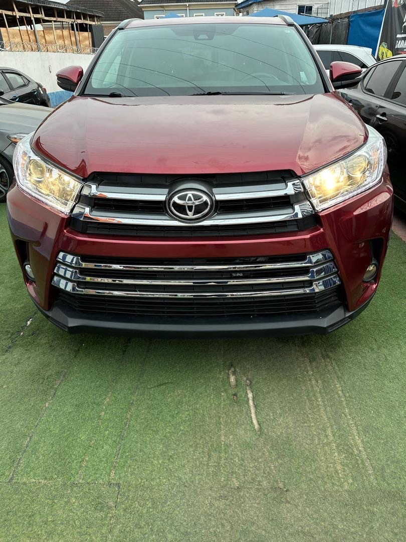 2017 Toyota Highlander SE