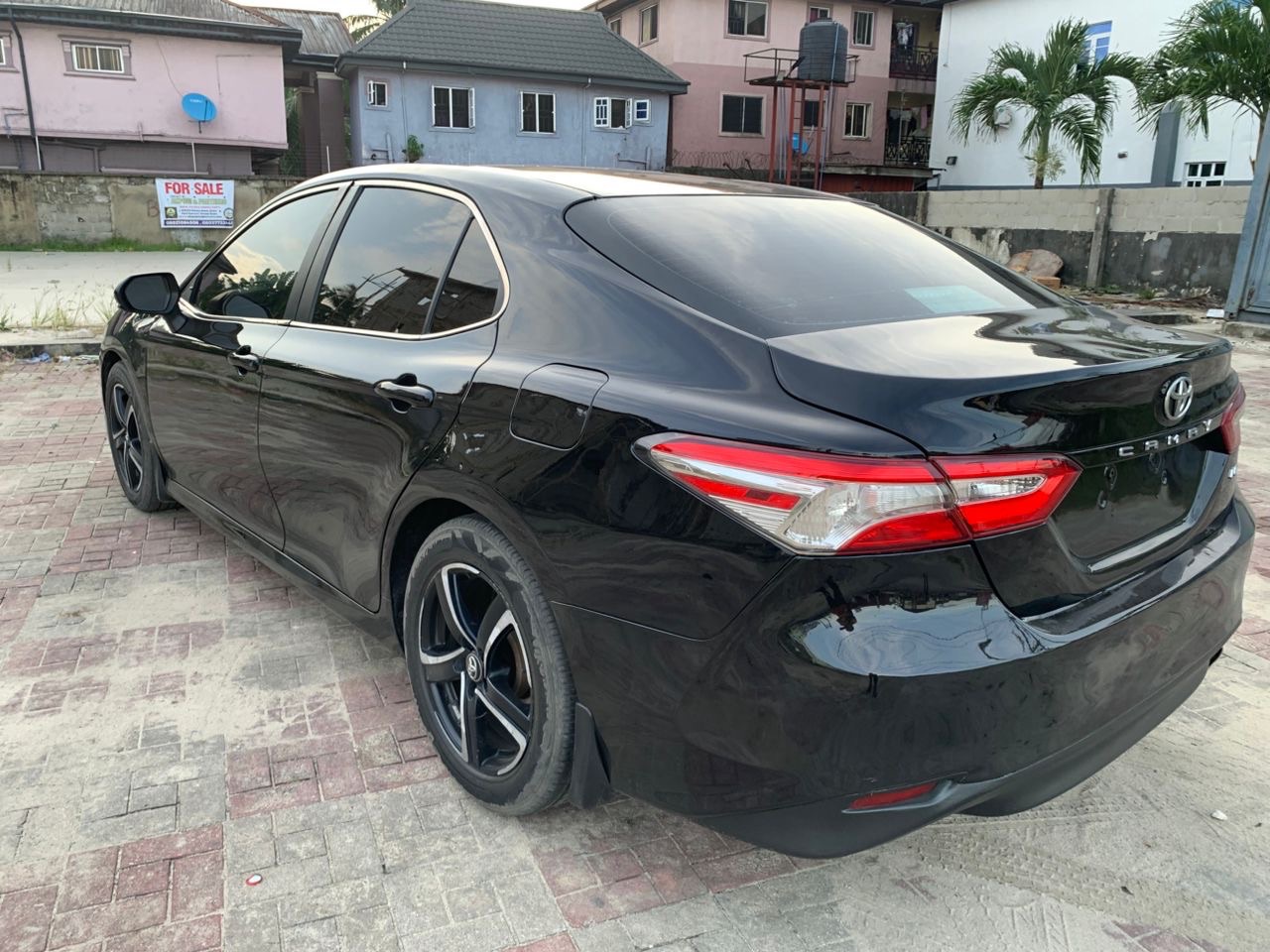 2018 Toyota CAMRY LE